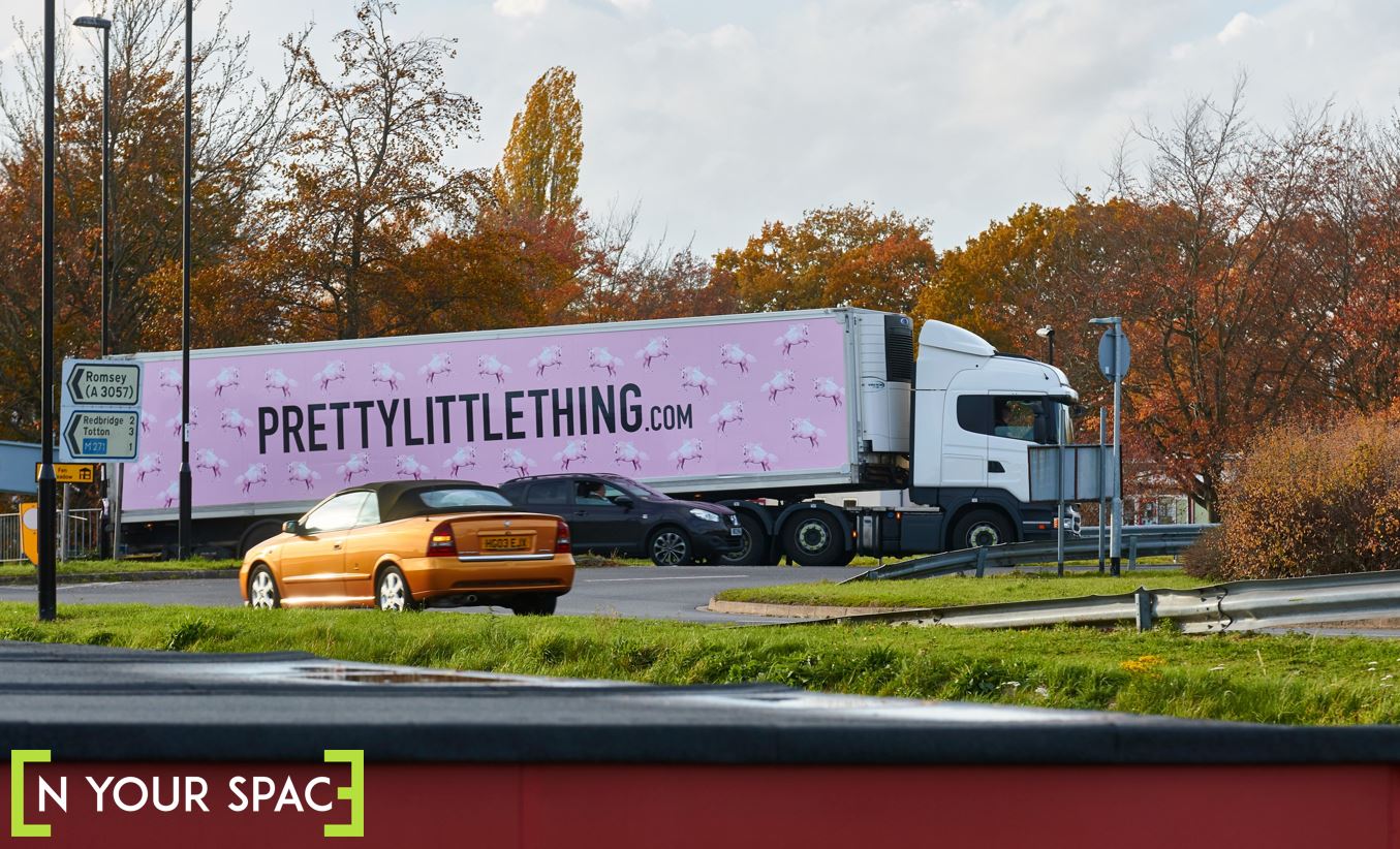 pretty little thing truck